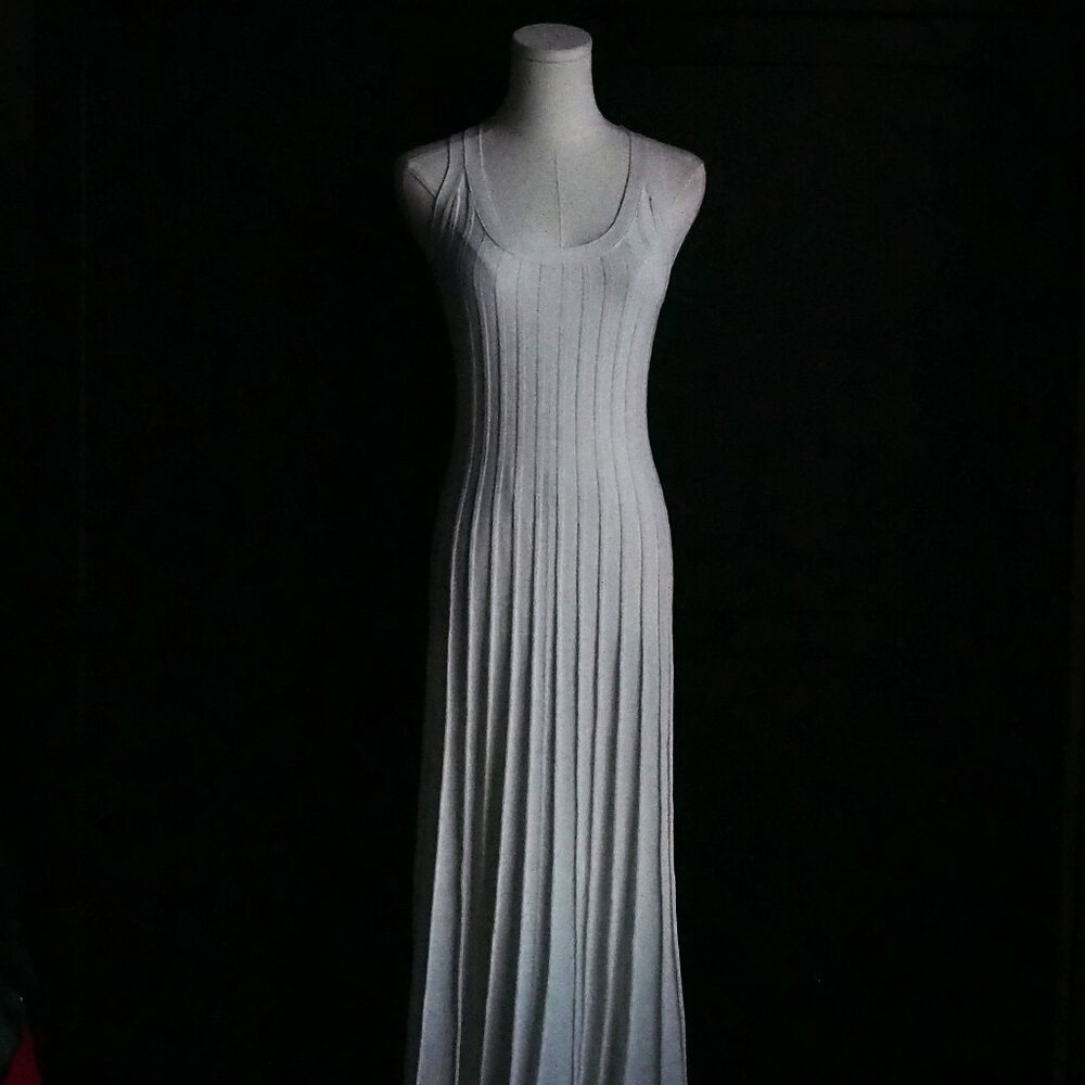 Wilfred | NWOT Pleated Sleeveless Dress in Off-White/Cream